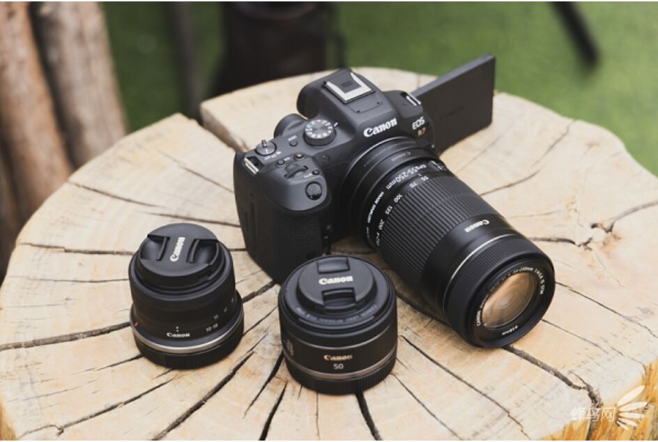 ����EOS R7���R���ԣ�̽���o�M�Ą������