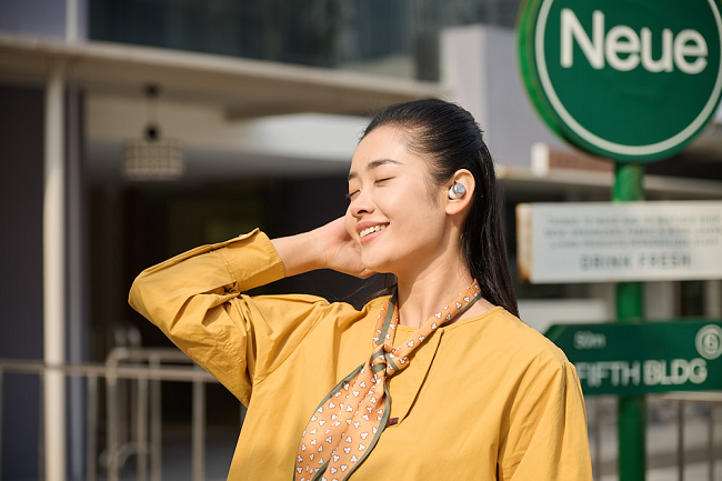 ���z��Technics EAH-AZ100��o�����C�s�@��What Hi-Fi?����Ѹ߶˟o�����C