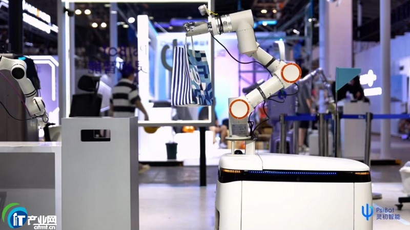 �`������WAIC 2025չʾ���������L�̡��`�ɶ���������