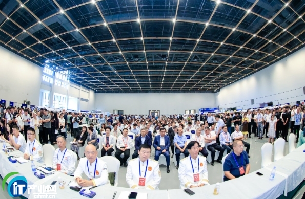 ���ܳ��˙C���˸���ƽ�� �׶���������N��������iʳƷ�a(ch��n)�I(y��)�����ܴa