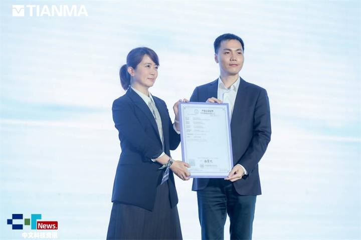 �칤�� ��Ǭ�� | ���R�l(f��)���߶�OLED���g(sh��)Ʒ�ƣ��_��ҕ�X�w��¼o(j��)Ԫ 