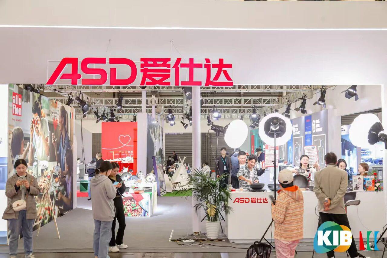 AI���I ������һ�w��չ�F�ǻ������� 2025�Ϻ����H�Ǽ�����[��������Ļ