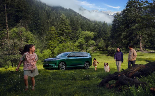 ����g�c��Ʒ�|(zh��) ���o�p㕽ӡ���2026 ��|�L(f��ng)���� e��008 �ļ��� SUV ����(j��)·