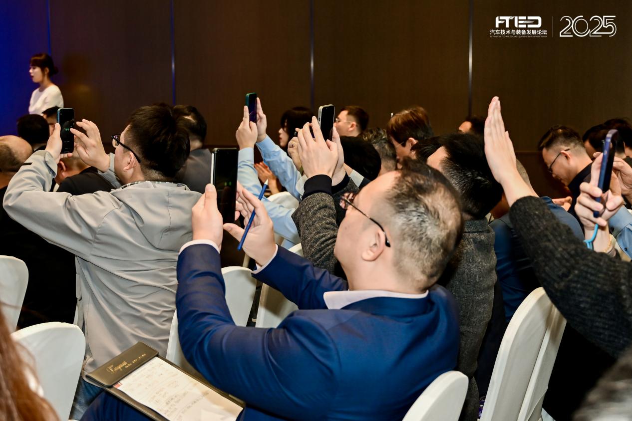 �߻��¼��g(sh��)��(y��ng)����أ���Tech-X����܇δ���ڿƼ�ǰ��Փ����(chu��ng)�³ɹ��l(f��)��