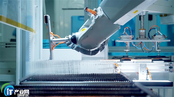 ������W�߽���ȫ���װl���ǰ�ؼ��g ���¶��x�֙C������Ӳ�˿Ƽ�