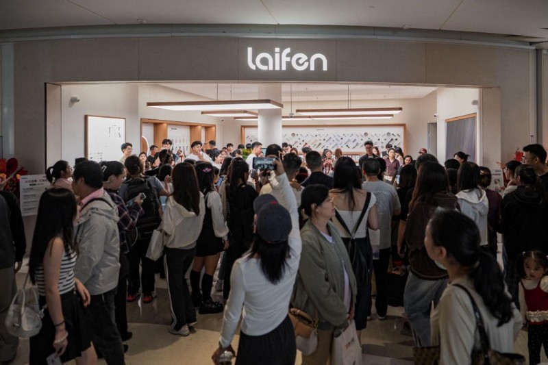 �Ʒ������׵��_�I���������S�ӳ��µľ��U��Ұ��