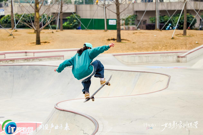 ��Ӱ���⣬���Լ����᣺�ڶ��ü��� PhotoGirls Ů��Ӱ�񹝈A�M�չ�