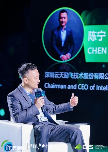 ��AI �̸���Hinton�c������wꐌ���AIʮ��·�ڵ����֡��ġ������ֻš������ջݹ��R