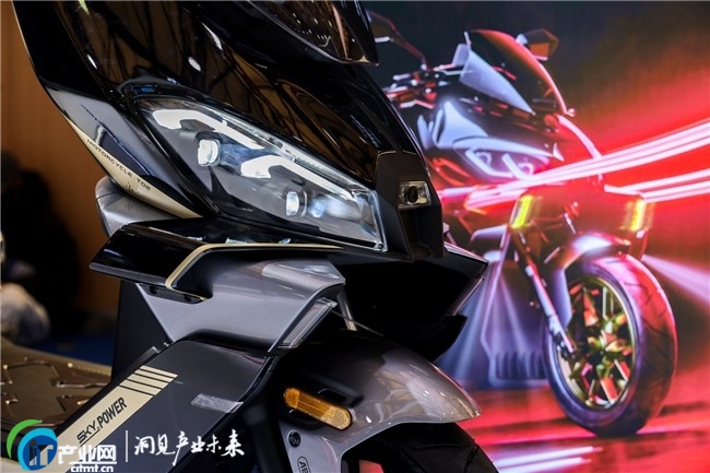 ���Ӳ�ˣ����չҊ�����Ƽ��ԡ��OӋ+�Ƽ����������܃�݆܇