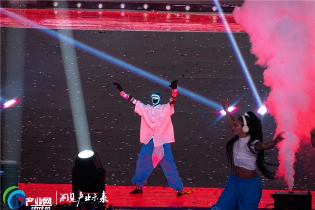 ���ˇ�ˡ����Ҽ����^��16���B�ܷ�������  ����I����C�C������ˇƽ�_���̘I�rֵ