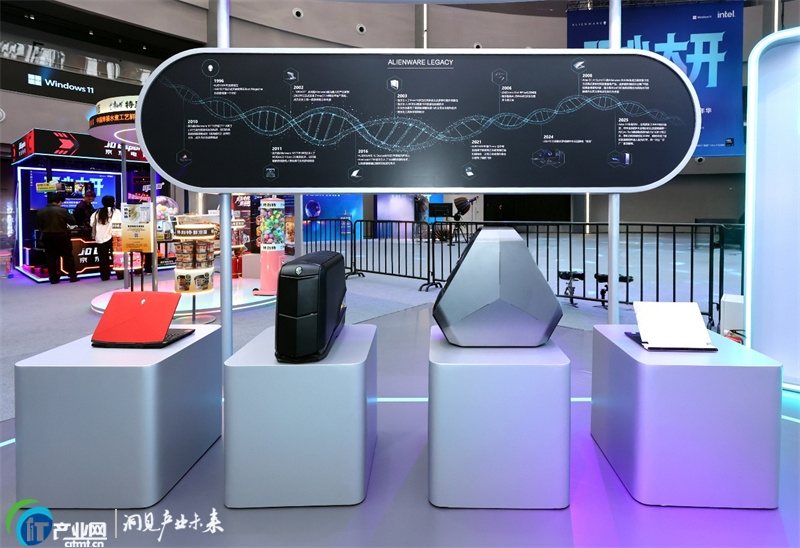 ���Ĵ��_������o�� 2026 Alienware�������Α򻥄�(d��ng)�����Aȼ��(d��ng)���  ����