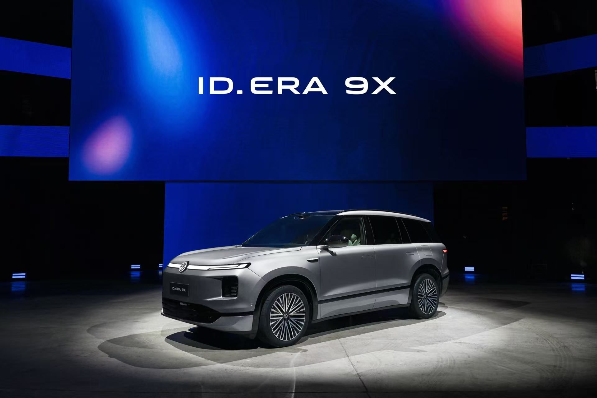 ����܇�y�c��08��ID. ERA 9X��ID. AURA T6����Ʒ��֮ҹ